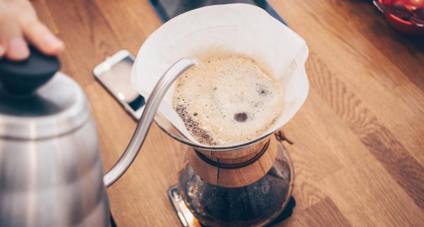 Dot. espresso bar – Chemex, filtrovaná káva